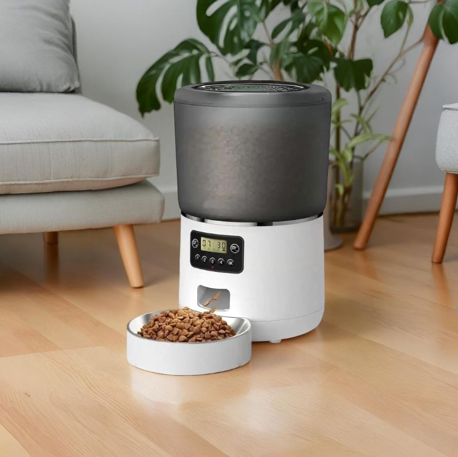 Distributeur de croquettes pour chat